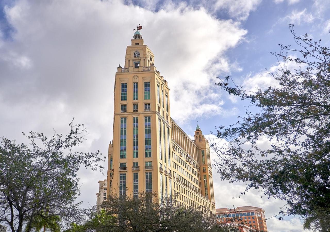 Thesis Hotel Miami Coral Gables, Curio Collection By Hilton Exteriör bild