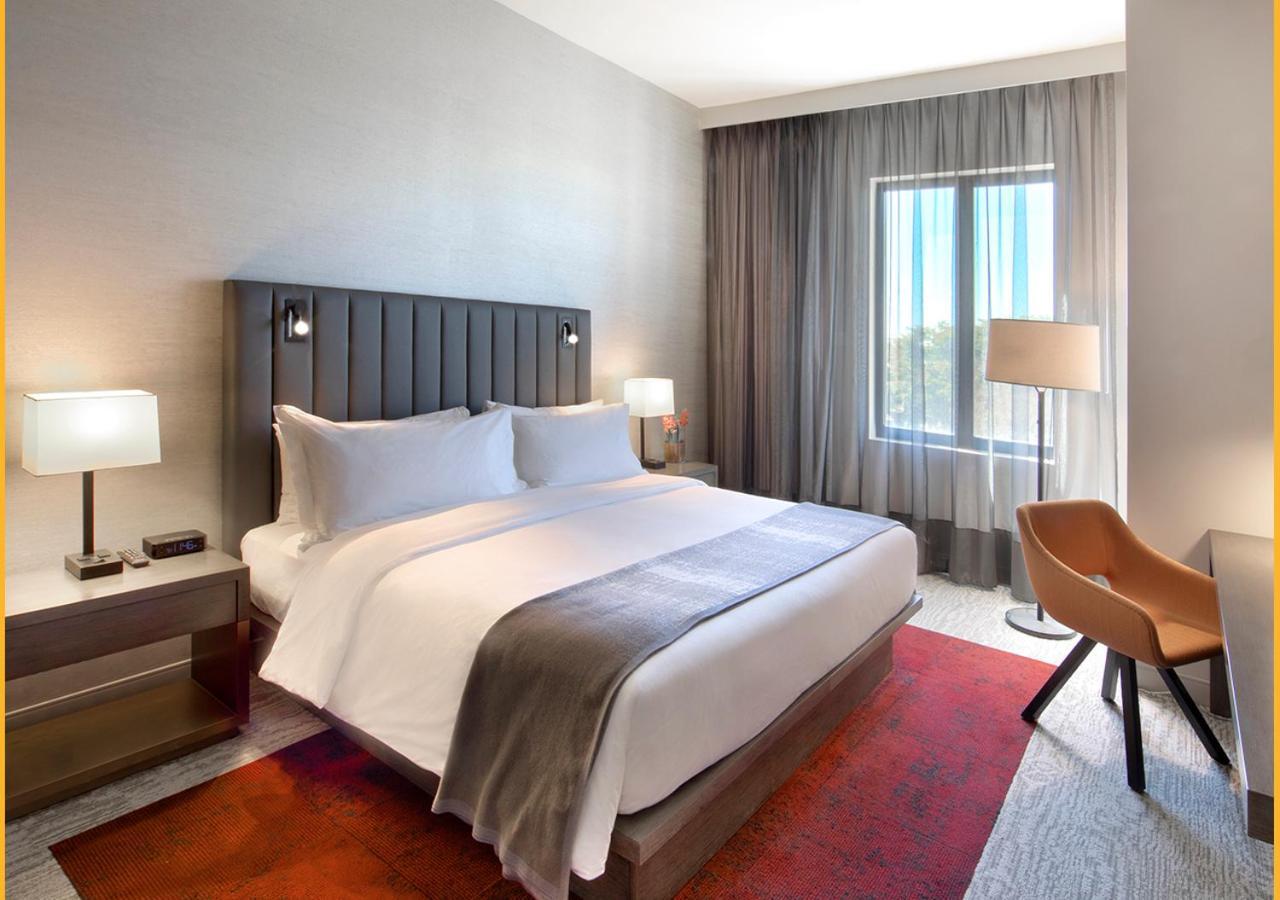 Thesis Hotel Miami Coral Gables, Curio Collection By Hilton Exteriör bild