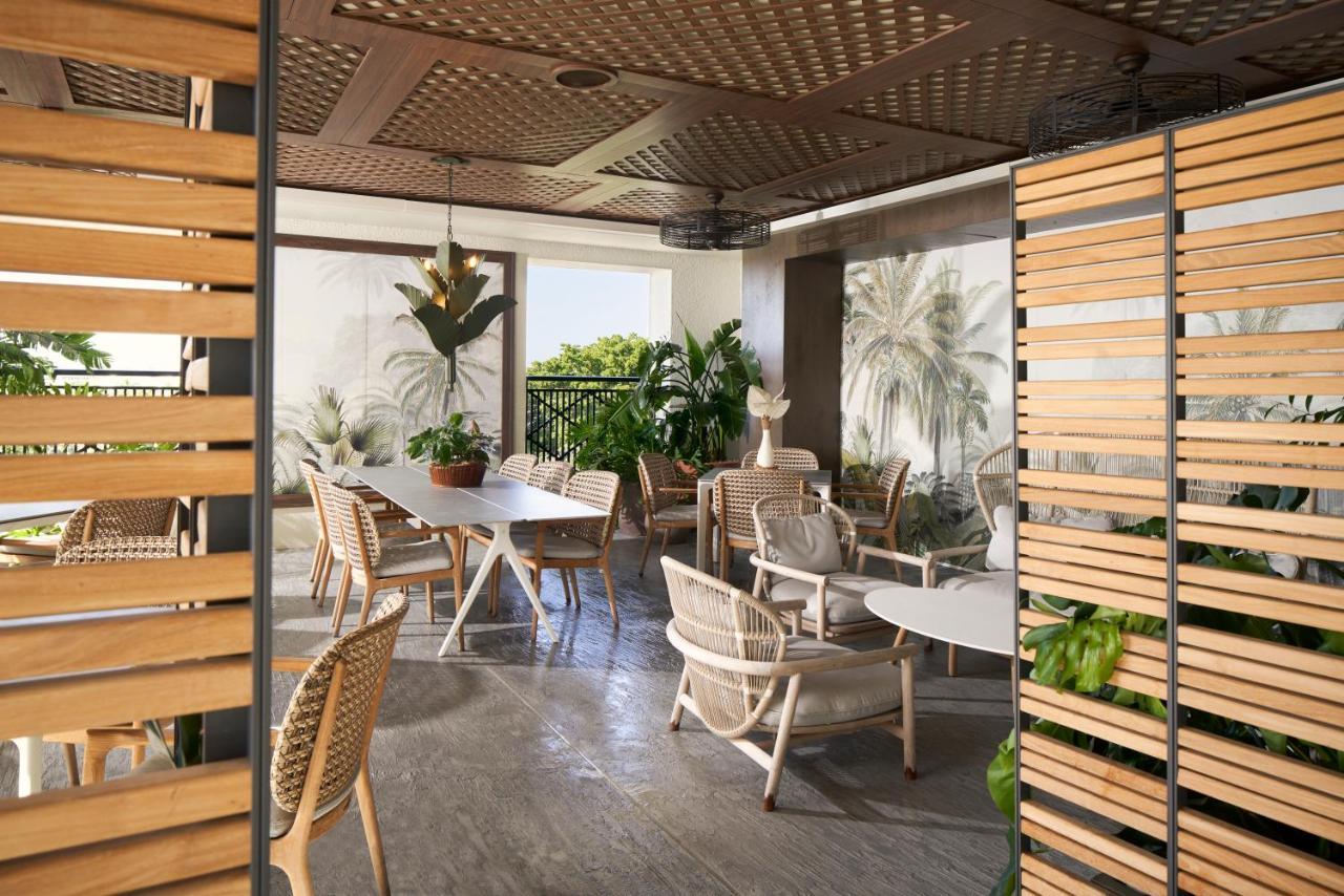 Thesis Hotel Miami Coral Gables, Curio Collection By Hilton Exteriör bild