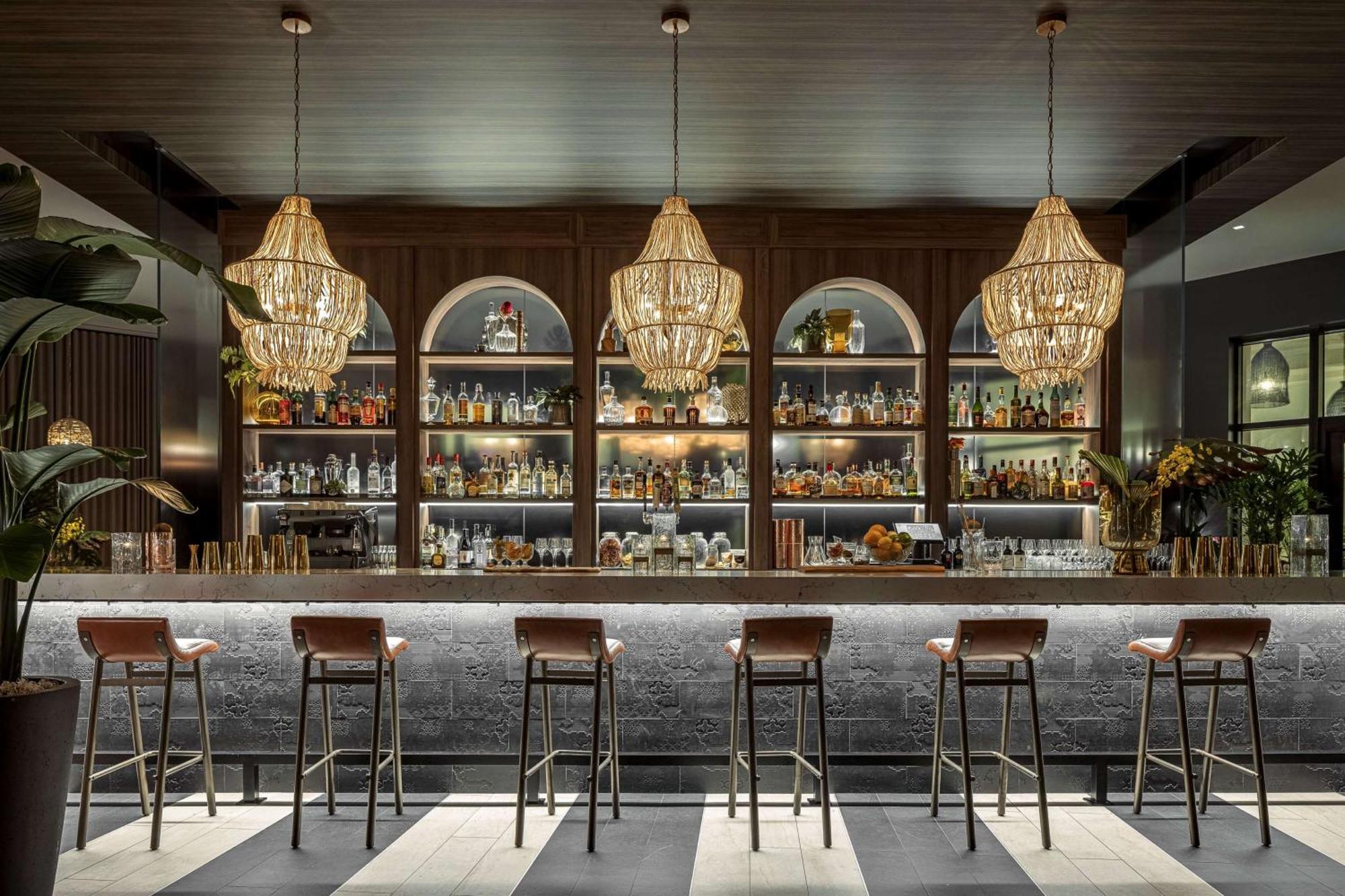 Thesis Hotel Miami Coral Gables, Curio Collection By Hilton Exteriör bild