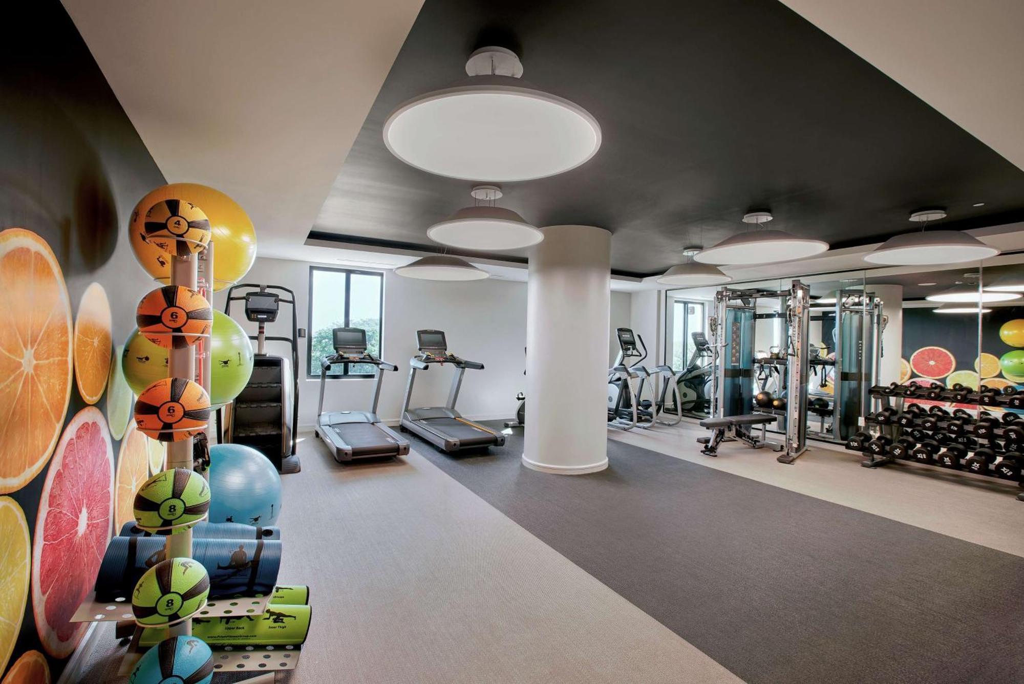 Thesis Hotel Miami Coral Gables, Curio Collection By Hilton Exteriör bild