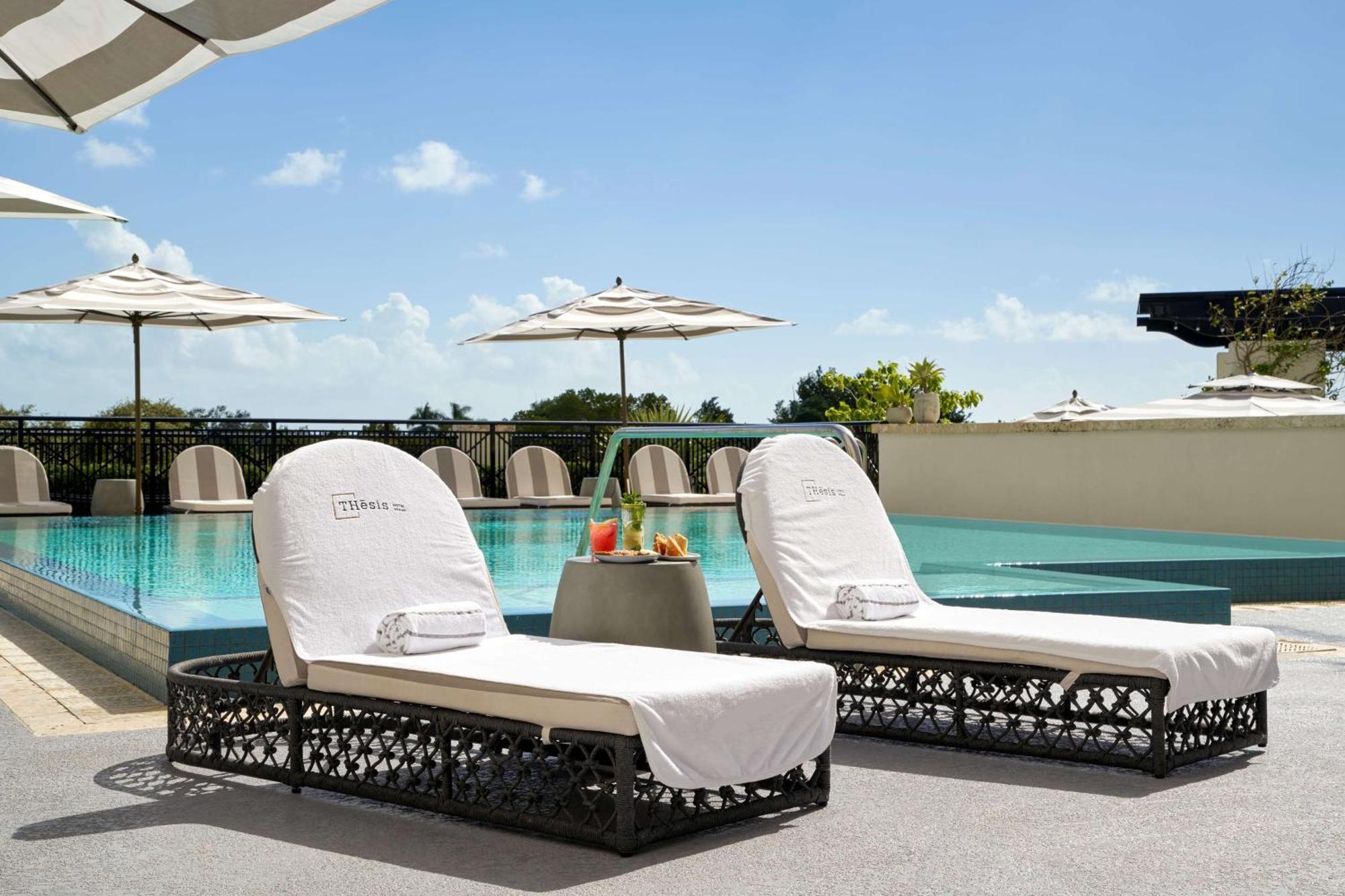 Thesis Hotel Miami Coral Gables, Curio Collection By Hilton Exteriör bild