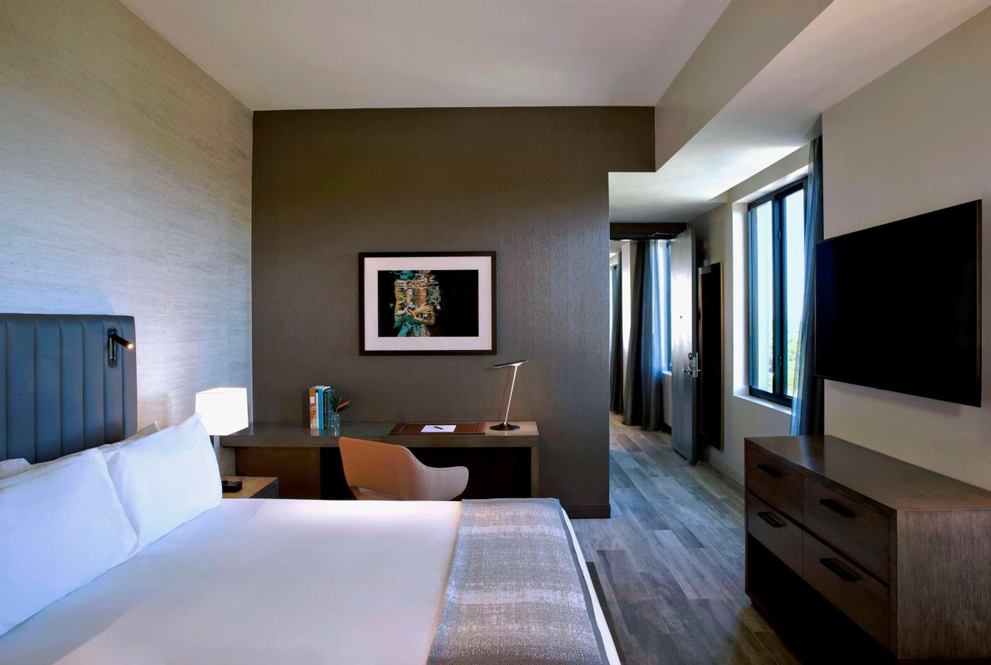 Thesis Hotel Miami Coral Gables, Curio Collection By Hilton Exteriör bild