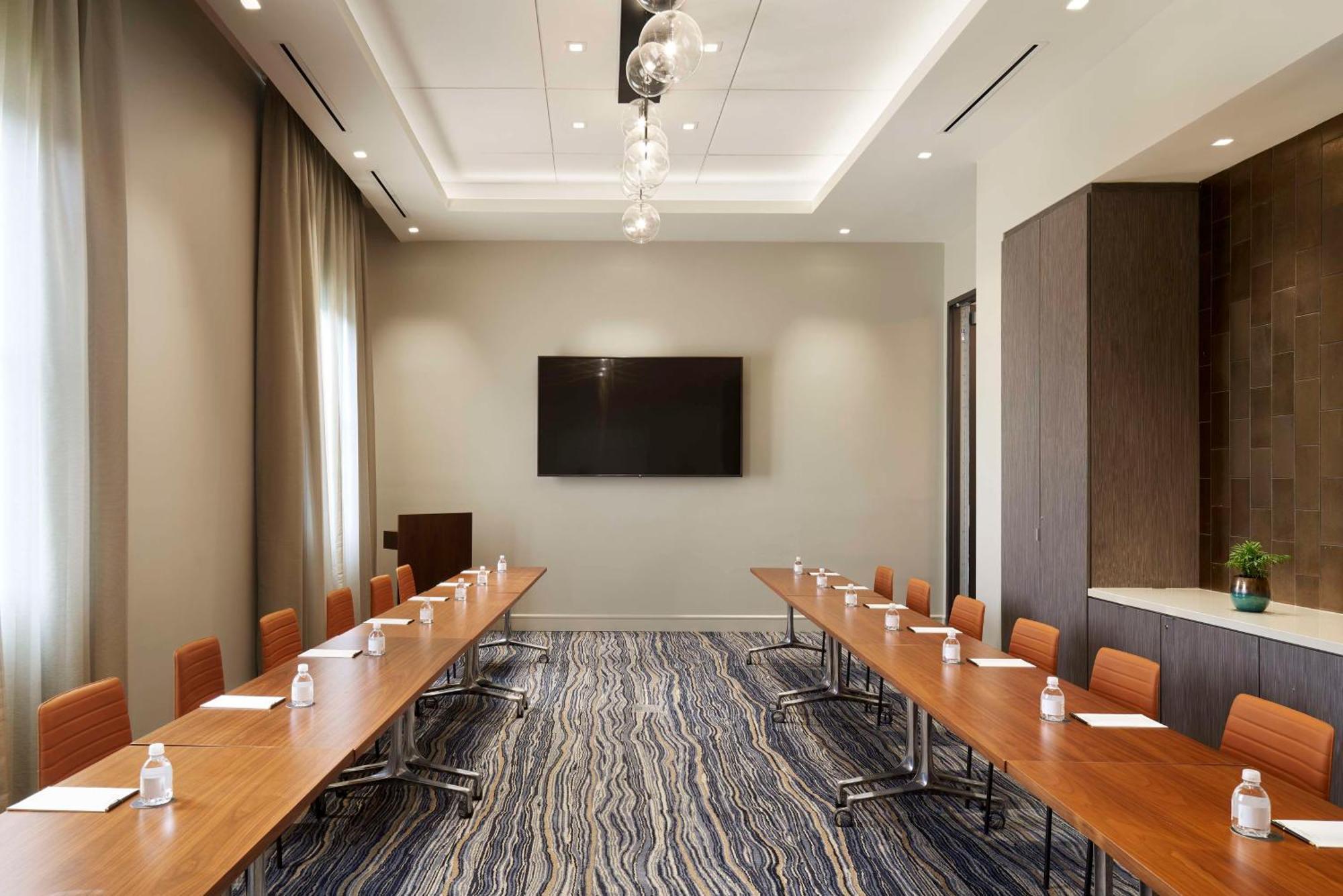 Thesis Hotel Miami Coral Gables, Curio Collection By Hilton Exteriör bild