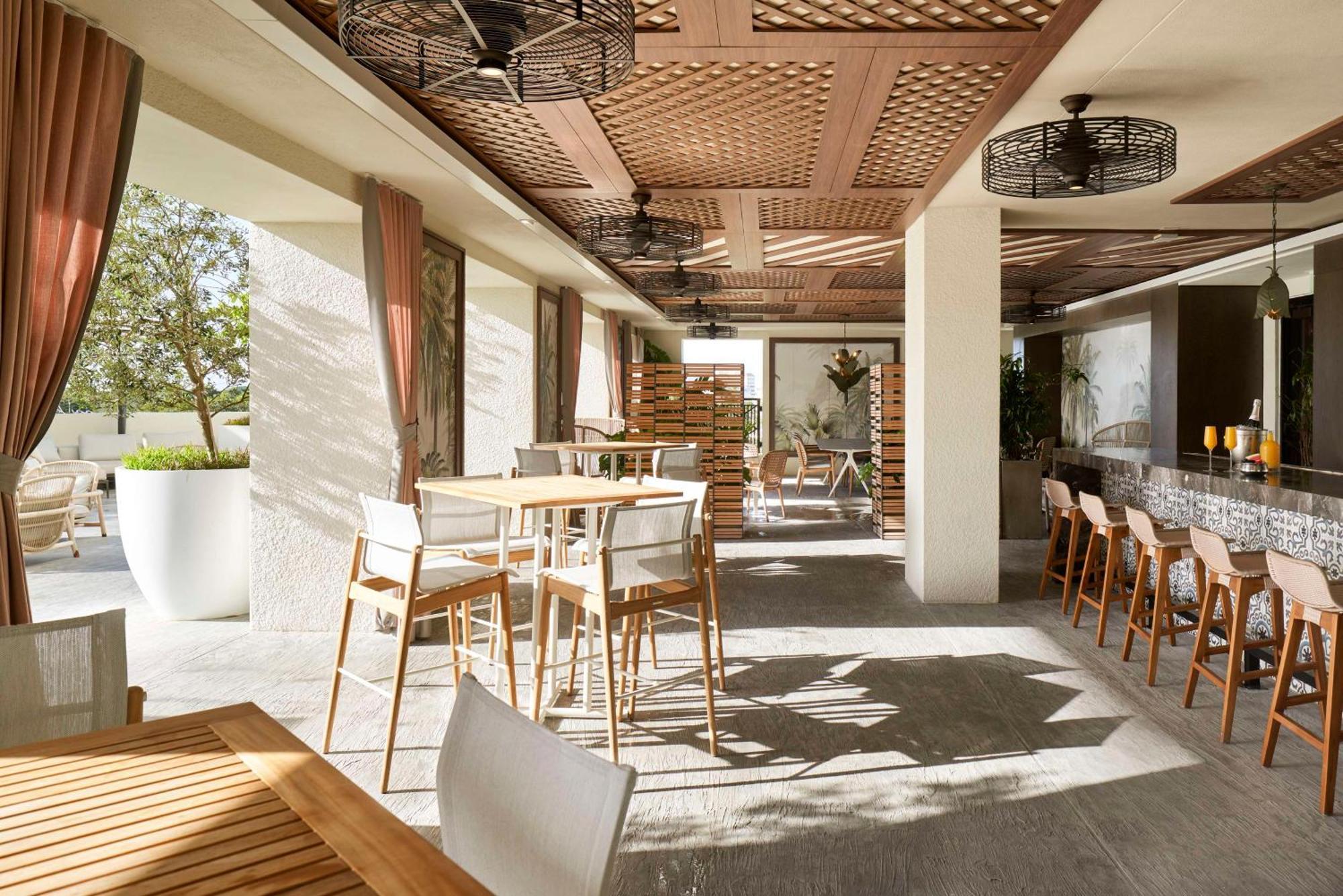 Thesis Hotel Miami Coral Gables, Curio Collection By Hilton Exteriör bild
