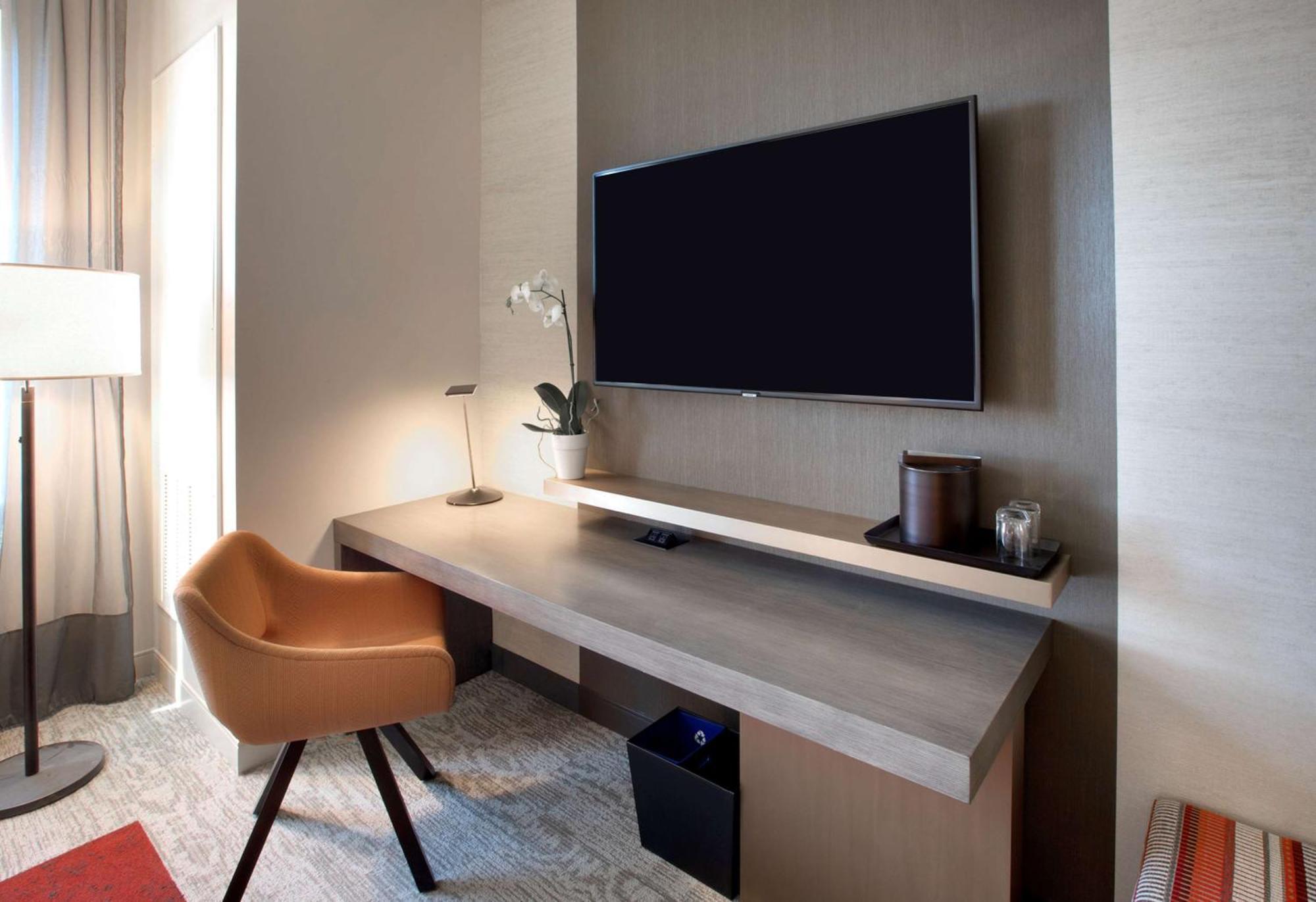 Thesis Hotel Miami Coral Gables, Curio Collection By Hilton Exteriör bild